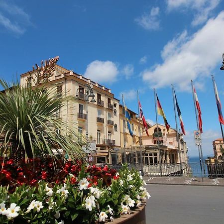 Piazza Tasso Max 1 Sorrento Exterior foto