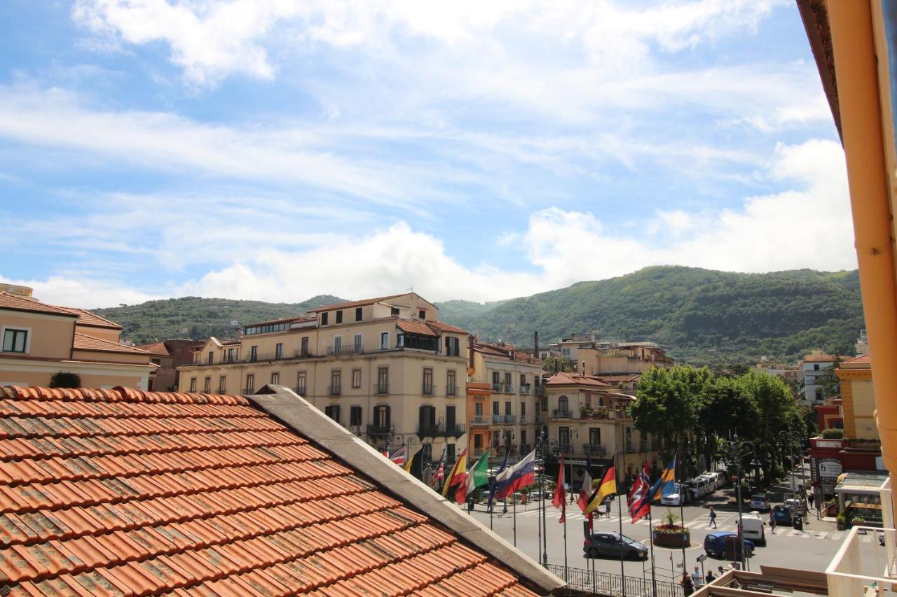 Piazza Tasso Max 1 Sorrento Exterior foto